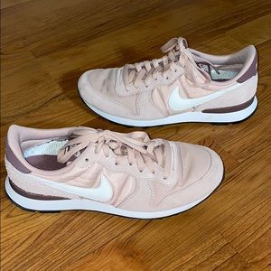 Nike Shoes in Pink